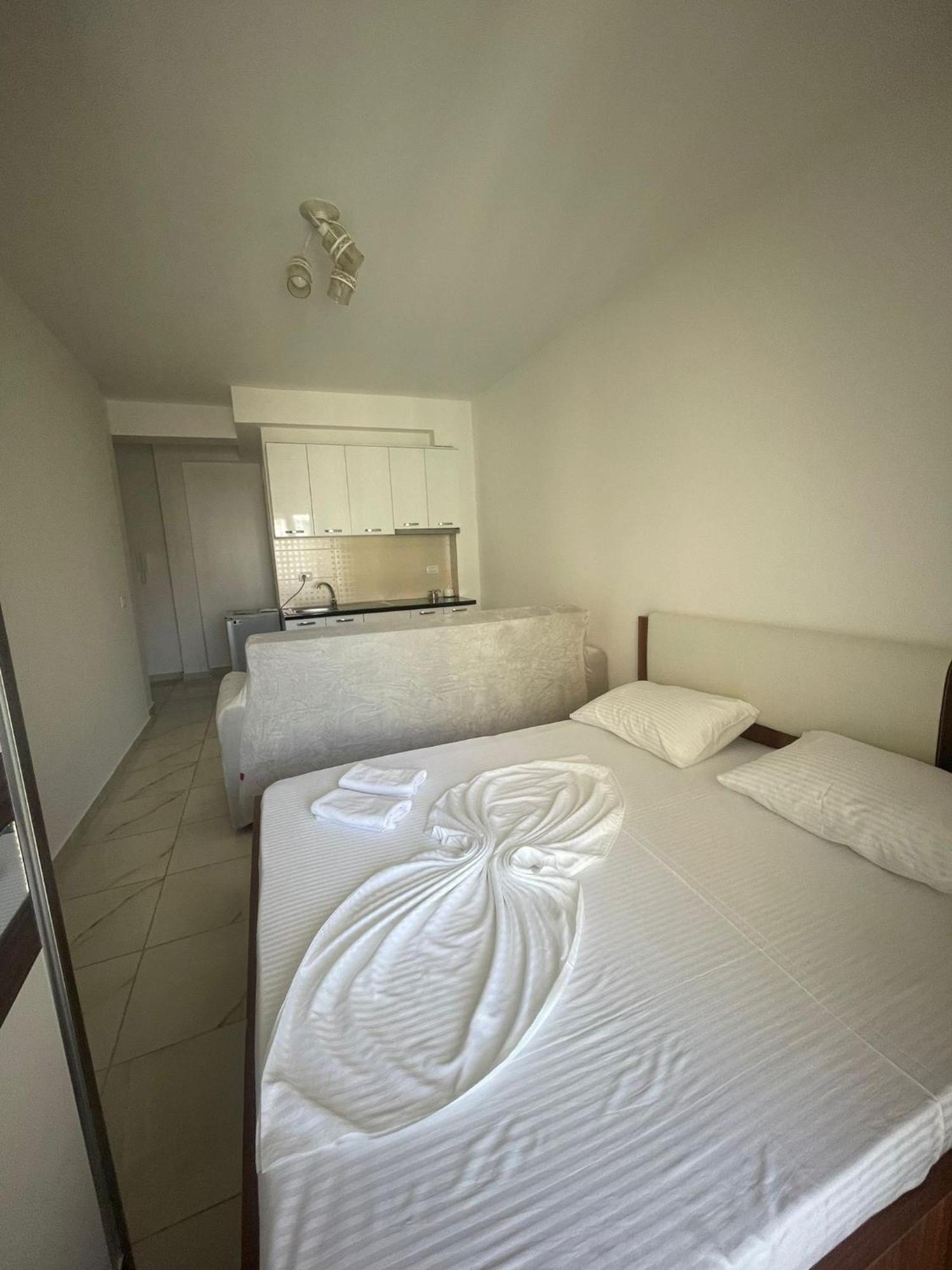 Low Cost Banesa Kosovare Shengjin Exterior photo
